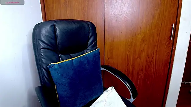 Melikasweetz online show from 04-16-26, 05:14