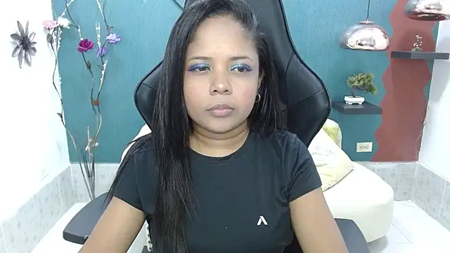 Melikasweetz online show from 03-18-25, 05:23