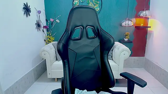 Melikasweetz online show from 02-25-26, 05:46