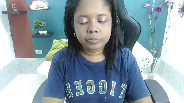 Melikasweetz online show from 02-26-25, 05:31