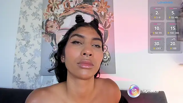 Snapshot of taty_miller chatting on 03-07-25, 08:22 taty miller online show from 03-07-25, 08:22