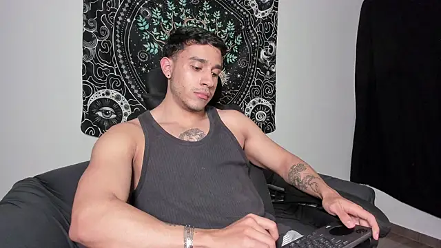 JayMarcos  online show from 03-10-25, 05:43