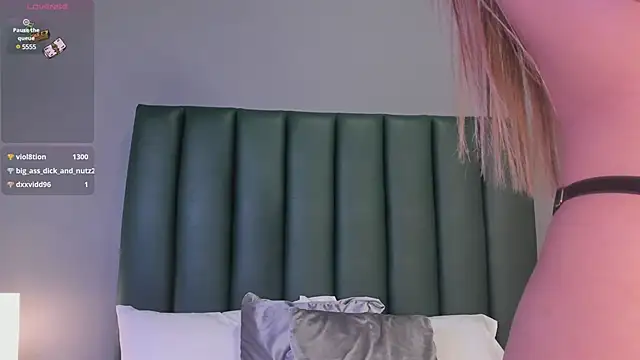 VictoriaNoah  online show from 03-21-25, 07:57