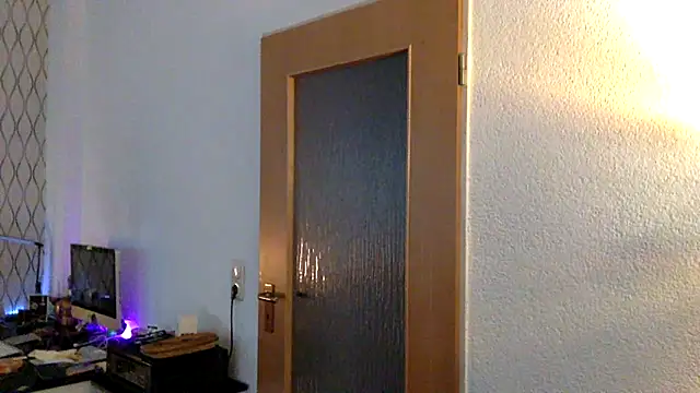 tomz0819 online show from 03-15-25, 03:37