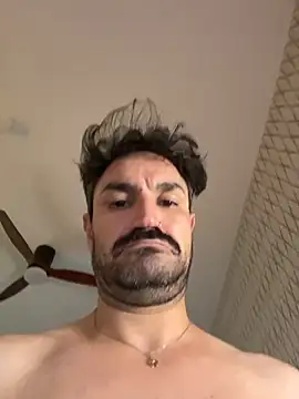 tomz0819 online show from 10-19-25, 03:15