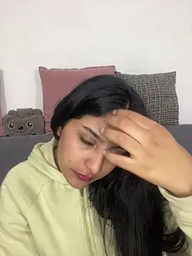 Snapshot of cloe_small chatting on 02-22-25, 02:17 cloe small online show from 02-22-25, 02:17
