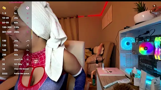 Snapshot of cloe_small chatting on 10-04-25, 01:07 cloe small online show from 10-04-25, 01:07