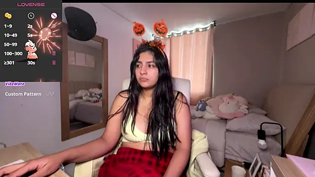 Snapshot of cloe_small chatting on 10-21-25, 08:41 cloe small online show from 10-21-25, 08:41