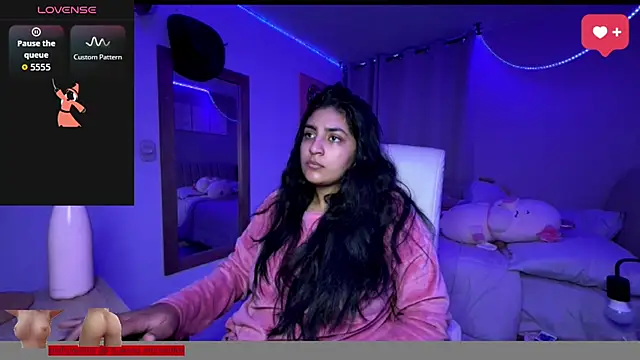 Snapshot of cloe_small chatting on 10-12-25, 07:32 cloe small online show from 10-12-25, 07:32