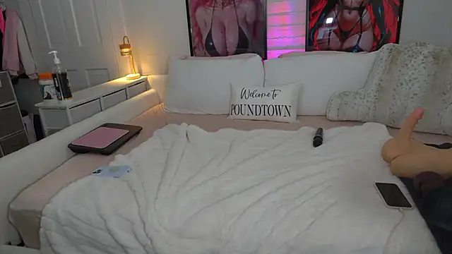 emmagray001 online show from 10-09-25, 12:00