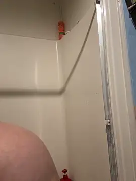 lairarose online show from 11-02-25, 10:04