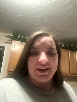 lairarose online show from 11-10-25, 04:34