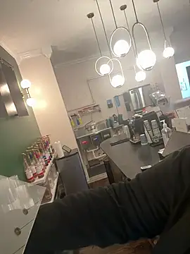 lairarose online show from 10-30-25, 02:04