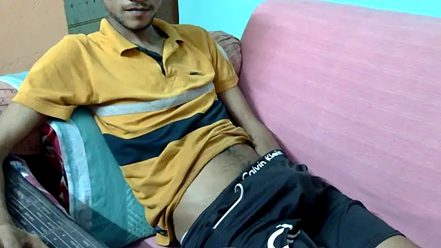 Snapshot of Alex_Suman25 chatting on 10-12-25, 07:37 Alex Suman25 online show from 10-12-25, 07:37