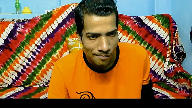 Snapshot of Alex_Suman25 chatting on 03-12-25, 11:10 Alex Suman25 online show from 03-12-25, 11:10
