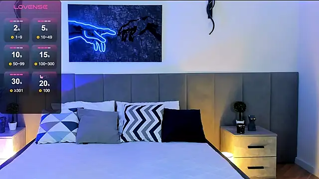 MiaBecky online show from 03-18-25, 05:23