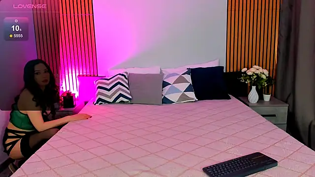 MiaBecky online show from 05-11-26, 05:42
