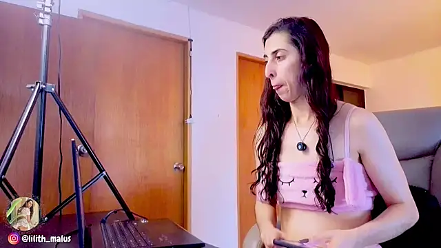 Lilith malum online show from 09-26-25, 08:59