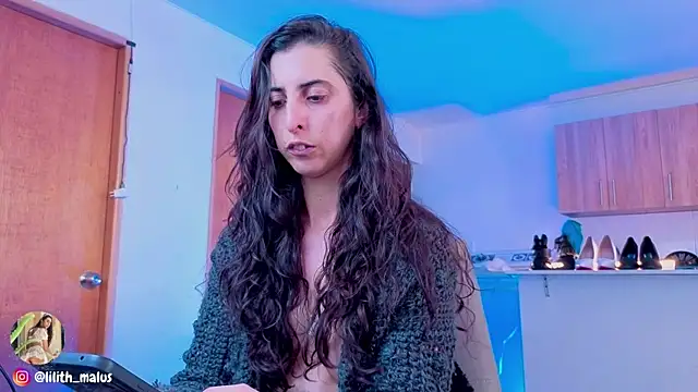 Lilith malum online show from 10-19-25, 08:11