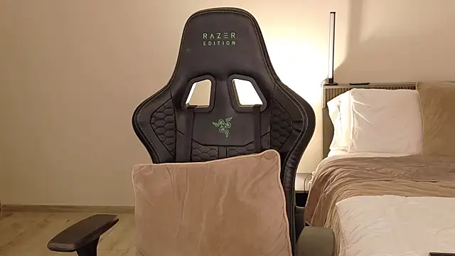 joycesilver online show from 09-17-25, 09:11