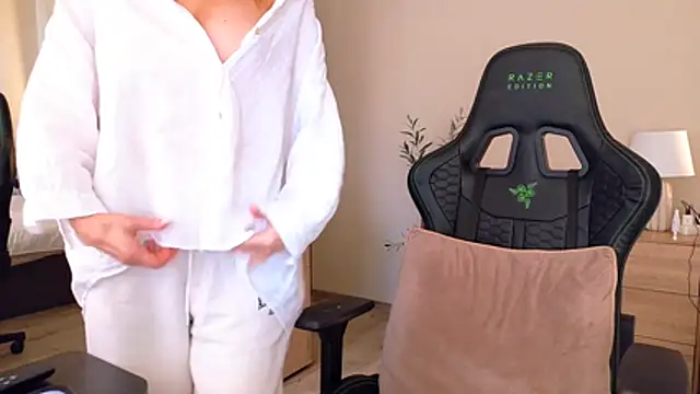 joycesilver online show from 04-07-26, 09:33