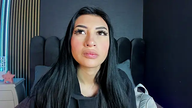 Nicolette ks  online show from 04-22-26, 04:41