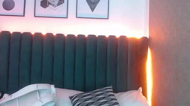 Nicolette ks  online show from 10-25-25, 03:49