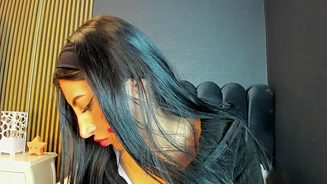 Nicolette ks  online show from 04-09-26, 04:47