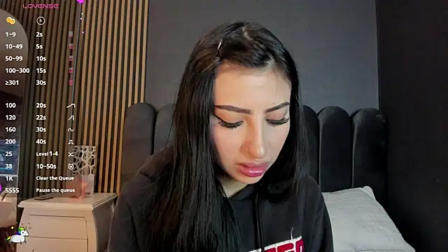 Nicolette ks  online show from 03-20-26, 04:24