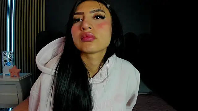 Nicolette ks  online show from 05-02-26, 05:23