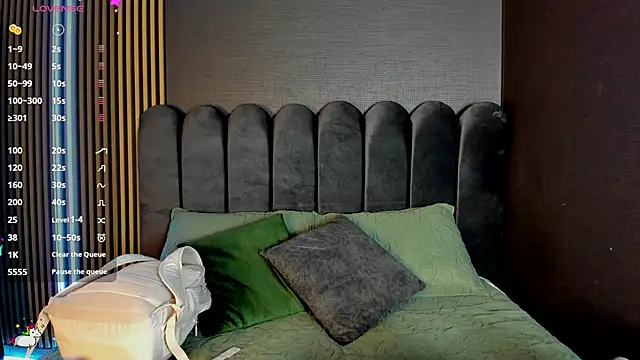 Nicolette ks  online show from 12-20-25, 04:04