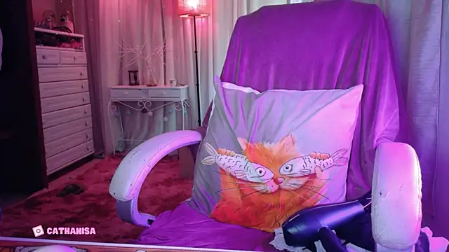 AllisonCatUwU online show from 10-25-25, 04:40