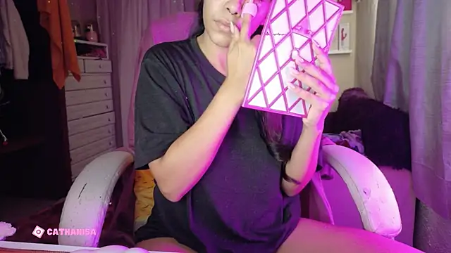 AllisonCatUwU online show from 10-30-25, 03:31