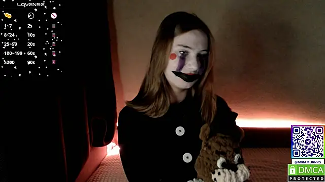 Snapshot of MurrrWorren chatting on 10-31-25, 06:37 MurrrWorren online show from 10-31-25, 06:37