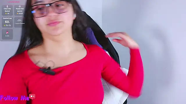 scarlleth  online show from 02-06-26, 12:45