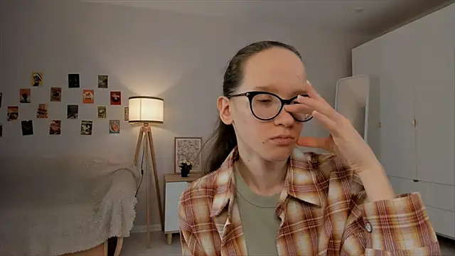 BettyBrowni online show from 03-17-25, 10:19