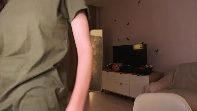 BettyBrowni online show from 11-10-25, 04:23