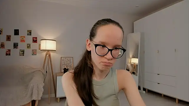 BettyBrowni online show from 03-17-25, 07:15