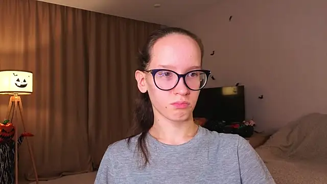 BettyBrowni online show from 11-14-25, 04:10