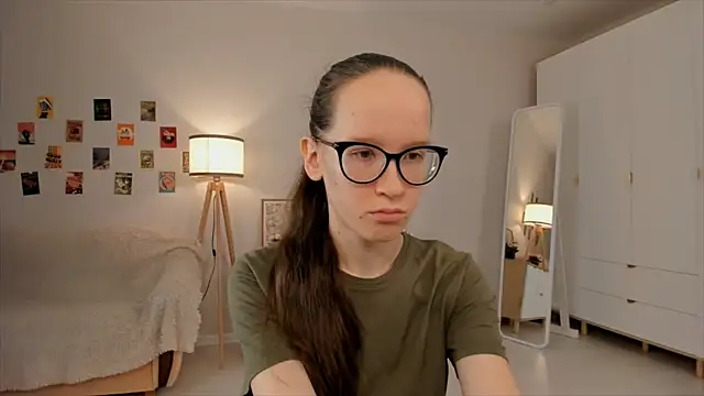 BettyBrowni online show from 03-19-25, 04:13