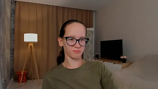 BettyBrowni online show from 09-19-25, 04:11