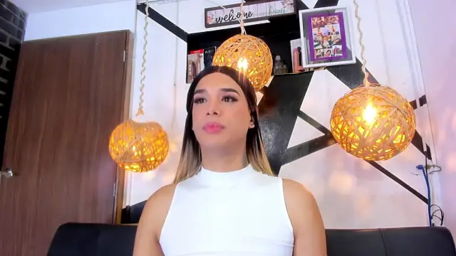 victoria aleia  online show from 10-25-25, 09:37