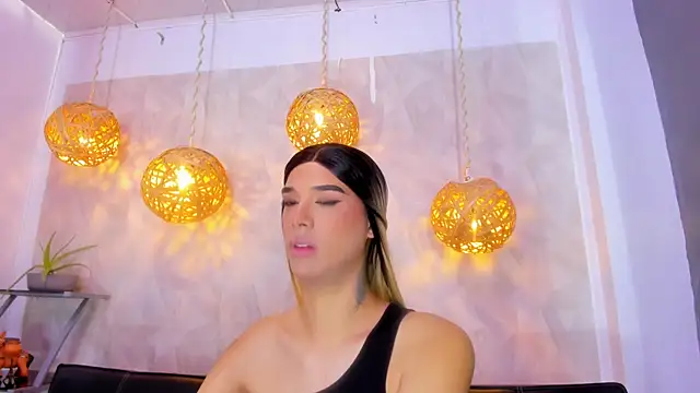 victoria aleia  online show from 03-15-25, 07:48