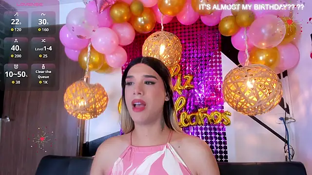 victoria aleia  online show from 10-31-25, 07:21