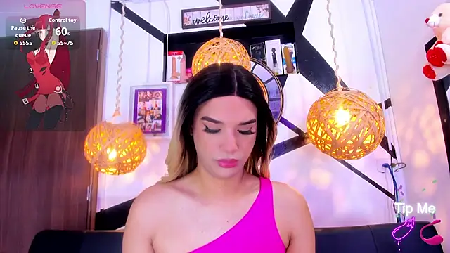 victoria aleia  online show from 09-23-25, 10:50