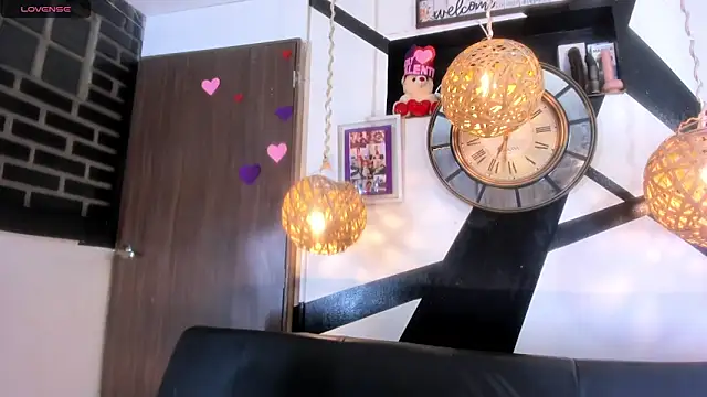 victoria aleia  online show from 03-13-26, 12:15