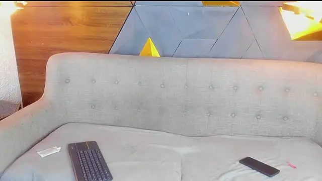 Snapshot of sarah_banks1 chatting on 02-08-25, 07:05 sarah banks1 online show from 02-08-25, 07:05