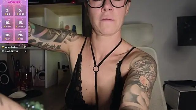 Tatjana Sue online show from 02-02-25, 06:31