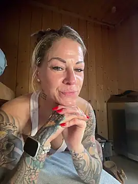 Tatjana Sue online show from 04-04-26, 04:02