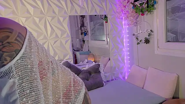 Tatjana Sue online show from 03-31-26, 06:10